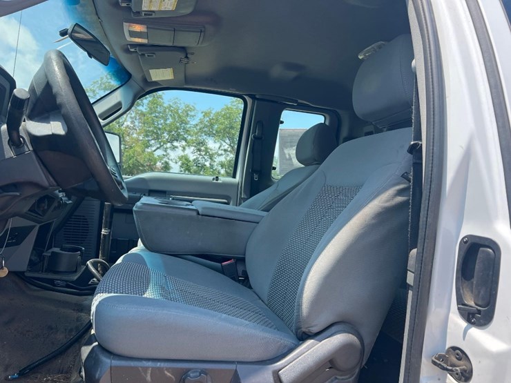 2016-ford-f250-xl-image-28