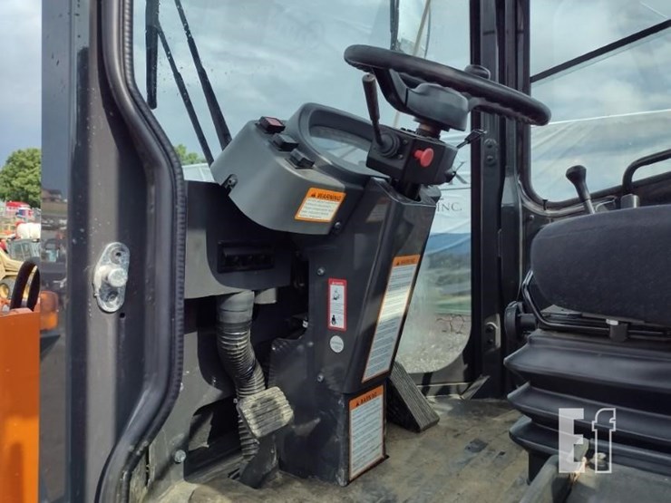 2023-hitachi-zw80-5b-image-11