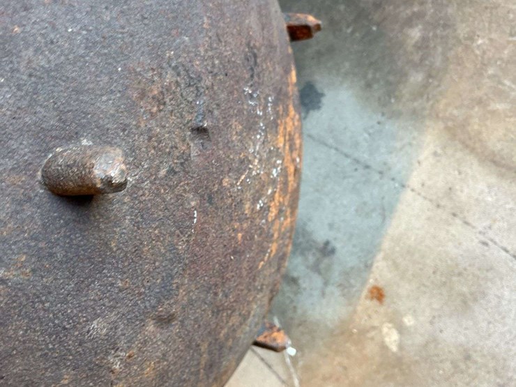 cast-iron-cauldron-image-4