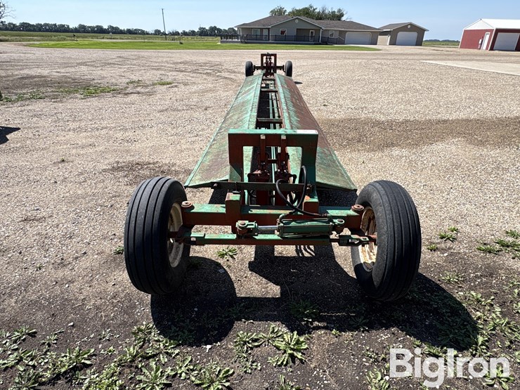 kuhn-30'-grain-drill-transport-image-6
