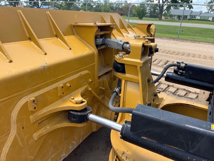 2021-caterpillar-d4-lgp-image-28