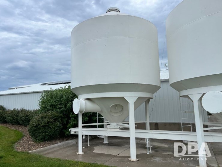 2---friesen-bulk-seed-bins-(jn2690-&-jn2691)-image-7