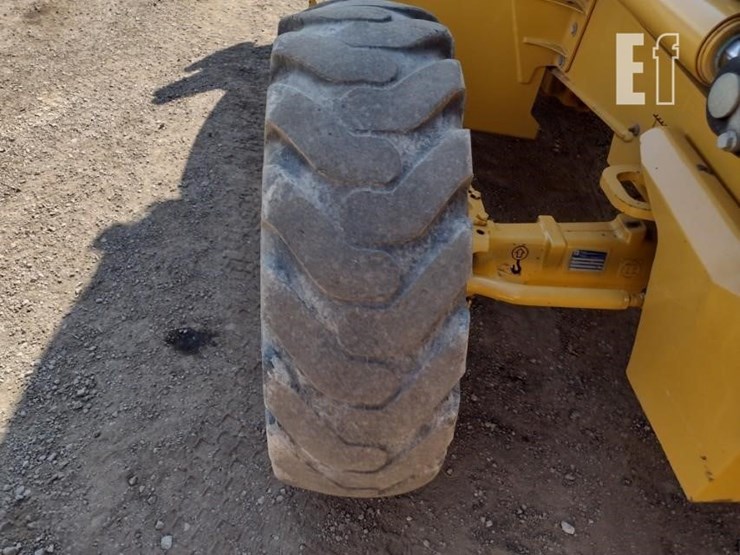2017-deere-310sl-image-24