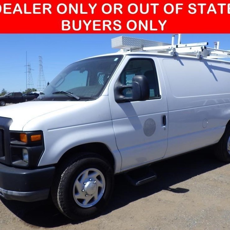 2011 FORD CARGO