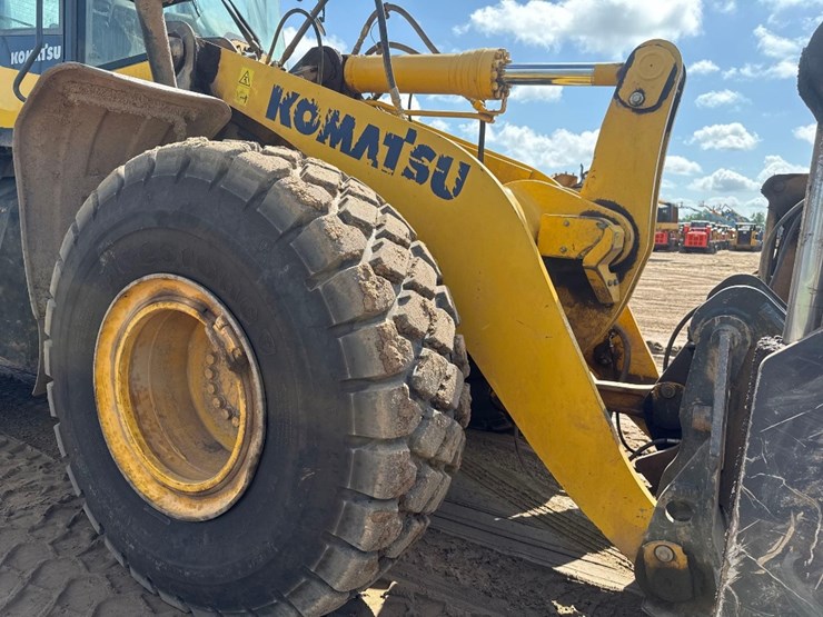 2019-komatsu-wa380-8-image-16
