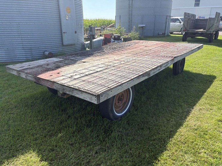flat-hay-rack,-7.5’x14.5’,-plywood-deck,-*wire-panels-not-included-image-4