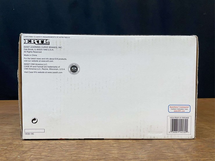 1/16-farmall-806-precision-key-series-nib-ertl-image-6