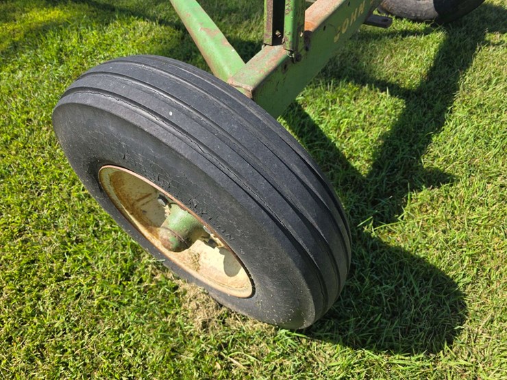 john-deere-1065-image-12