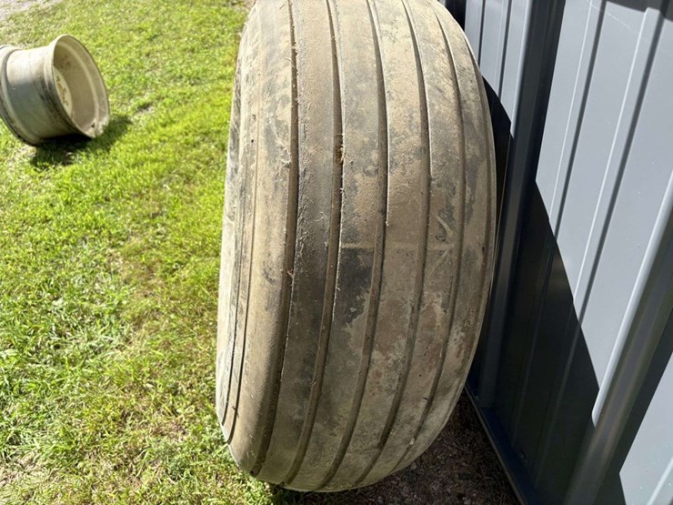 firestone-16.5-16.1-tire-on-8-bolt-ag-rim,-6”-center-image-5