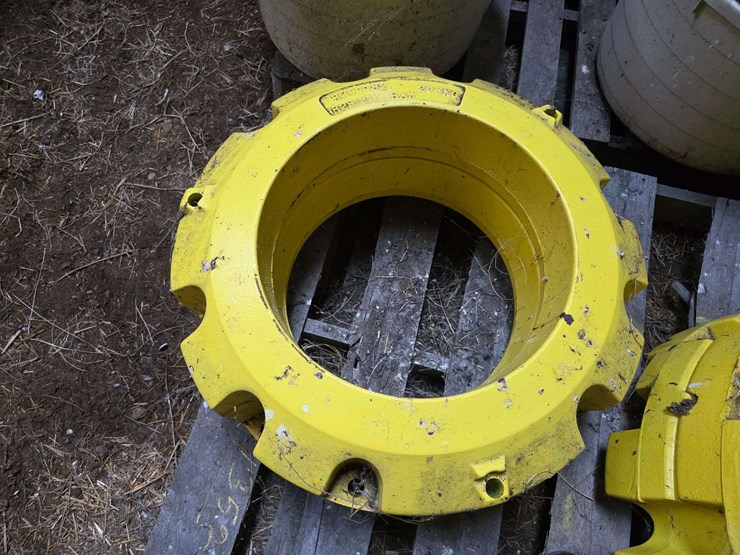 (2)-john-deere-rear-wheel-weights,-205kg,-part-#-in-photos-image-2