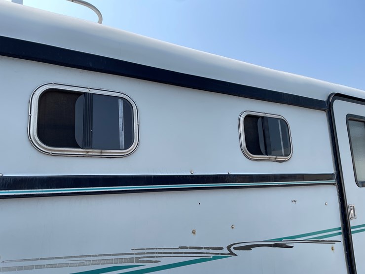 #6304-•-1991-triggs-bumper-pull-3-horse-trailer,-(sells-with-paperwork-to-obtain-title-from-dmv)-image-15