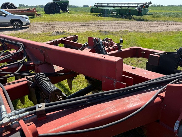 case-ih-730b-ecolo-tiger-disk-ripper,-rear-leveler,-30”-spacing,-2-bearings-are-out-but-2-good-used-image-37
