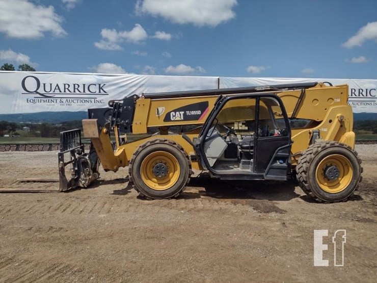 2017-caterpillar-tl1055d-image-1