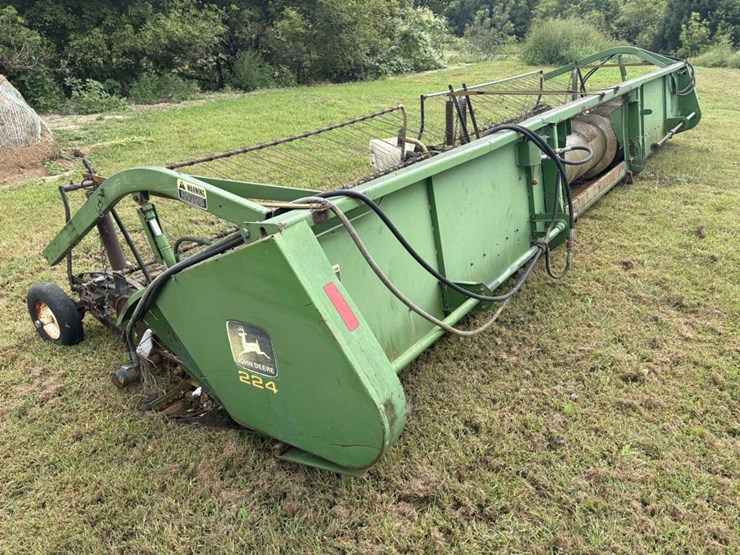 john-deere-224-image-12