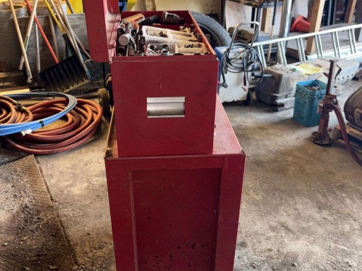 craftsman-tool-chest,-9-drawers,-with-contents-image-3