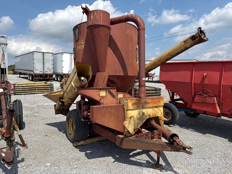new-holland-355-image-2