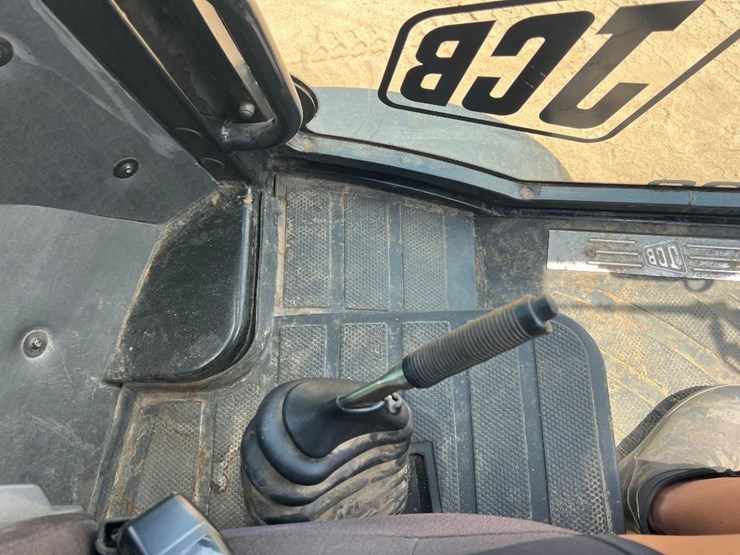 jcb-409-image-33