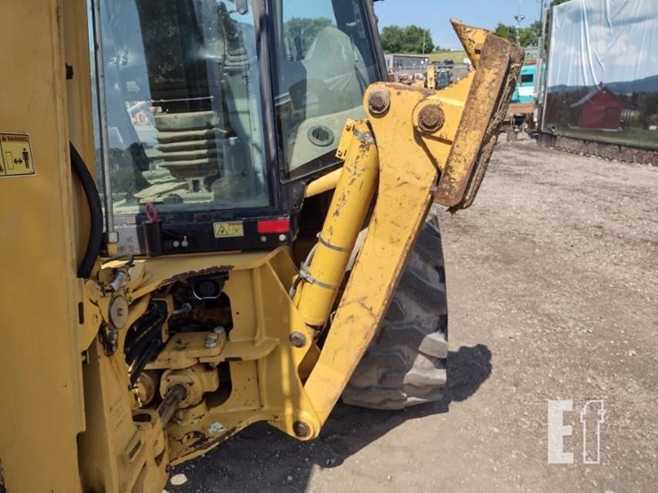 2004-caterpillar-420d-image-35