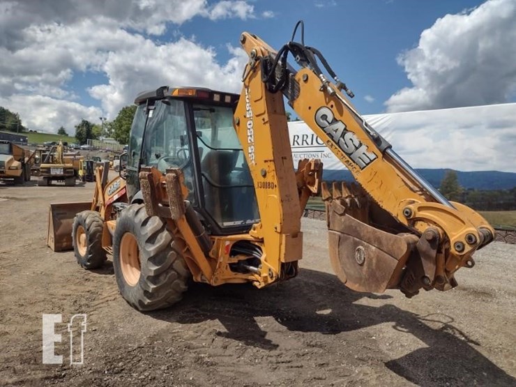 2012-case-580sn-wt-image-38