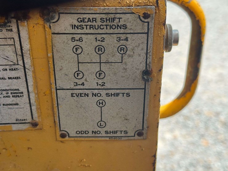 caterpillar-120-image-36