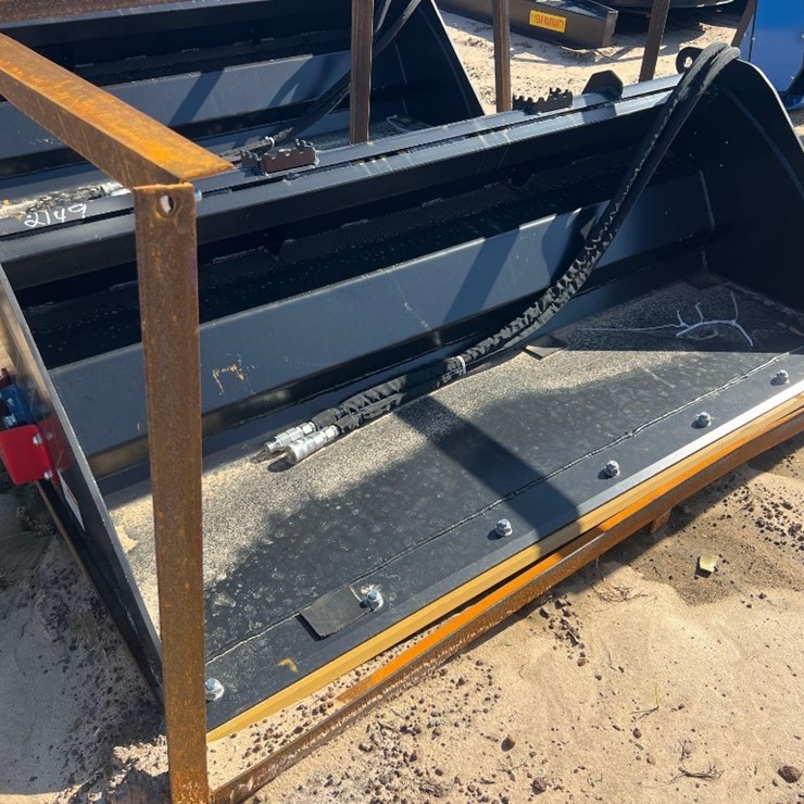 UNUSED RAYTREE RPRB72-72" POWER RAKE BUCKET