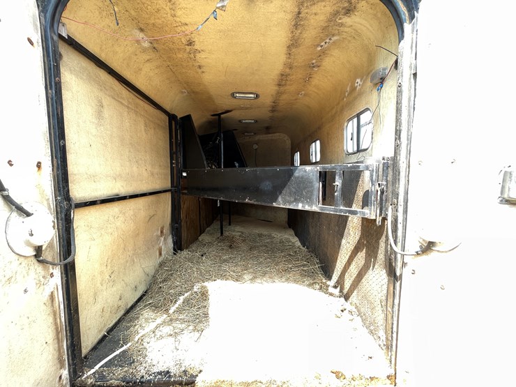 #6304-•-1991-triggs-bumper-pull-3-horse-trailer,-(sells-with-paperwork-to-obtain-title-from-dmv)-image-27