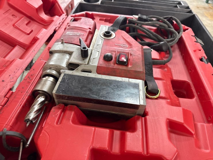milwaukee-electric-magnetic-drill-support-equipment-image-3