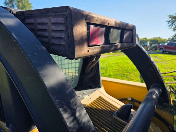 john-deere-250-image-14