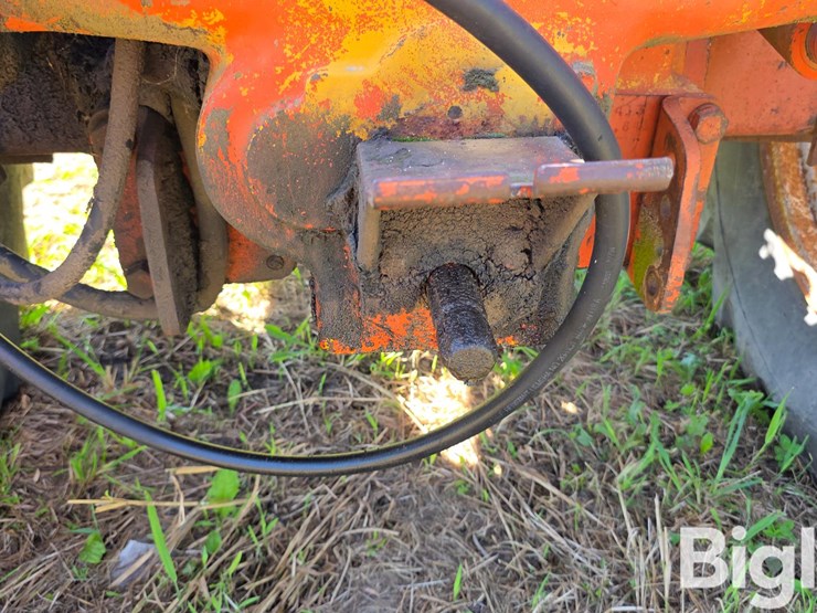 1962-allis-chalmers-d19-image-12