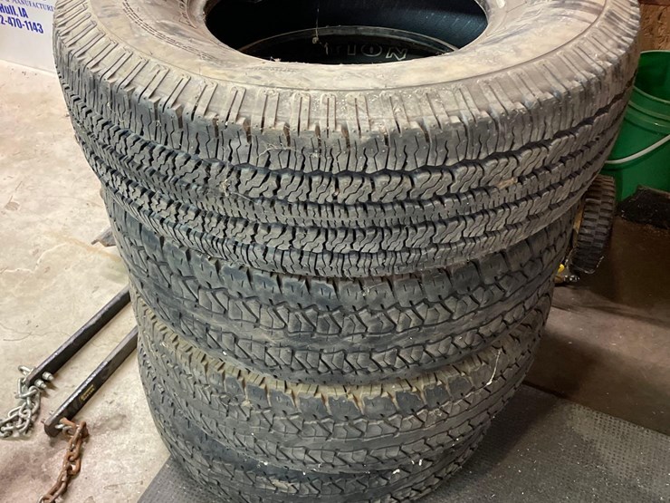 4-firestone-265/75r16-tires-image-3