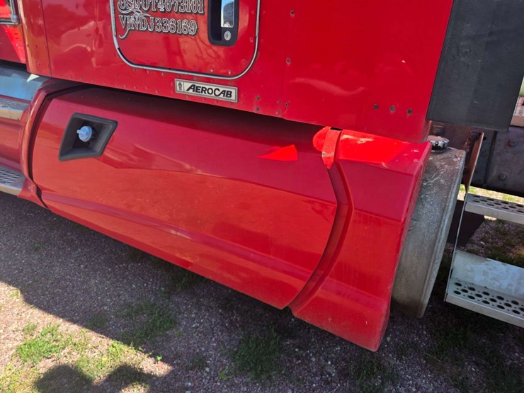 2013-kenworth-t660-image-23