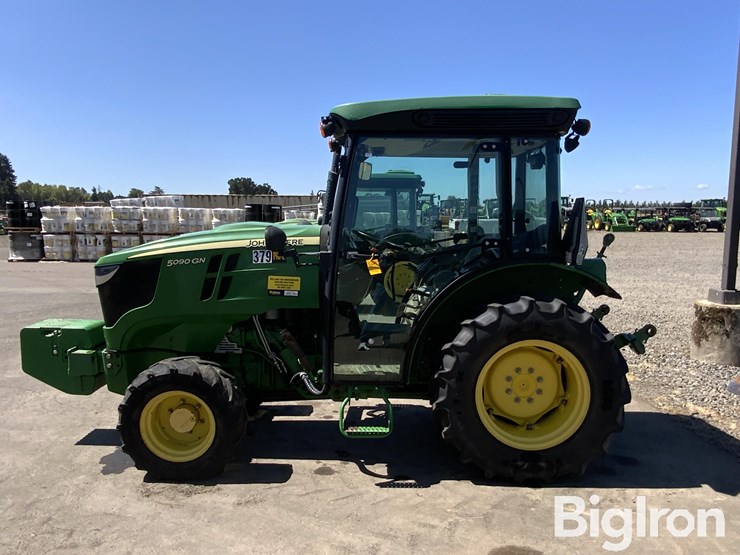 2016-john-deere-5090gn-image-8