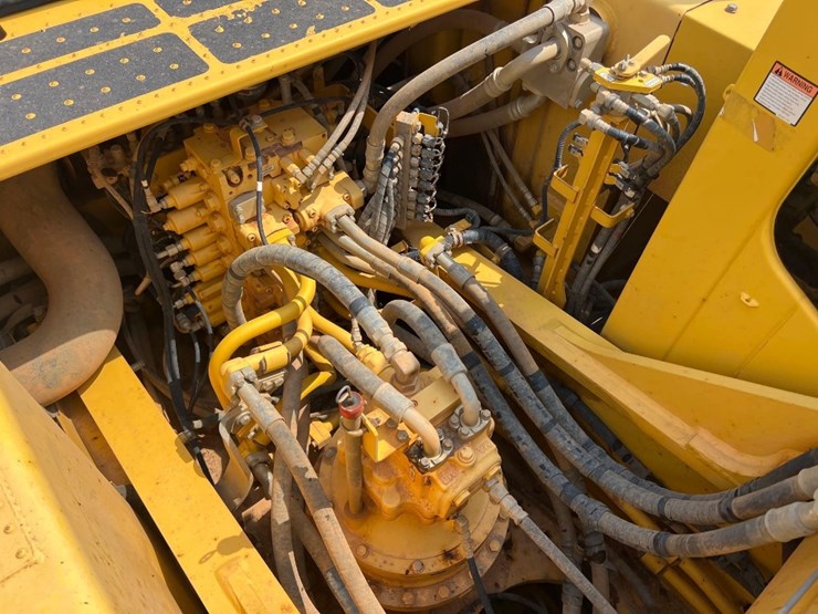 2018-komatsu-pc360-lc-11-image-32