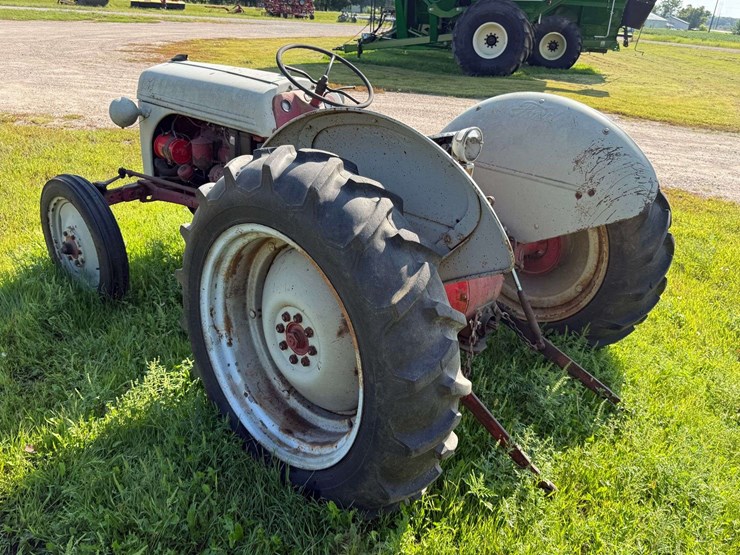 ford-8n-image-9