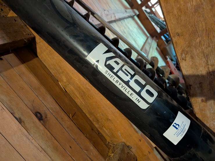 #3047-•-kasco-7"-fertilizer-auger-image-3