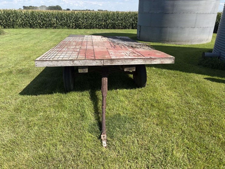 flat-hay-rack,-7.5’x14.5’,-plywood-deck,-*wire-panels-not-included-image-2