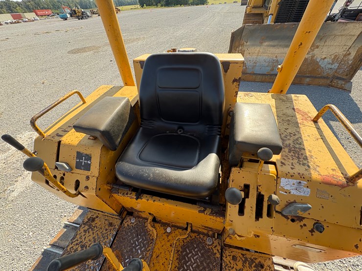 john-deere-450e-image-14