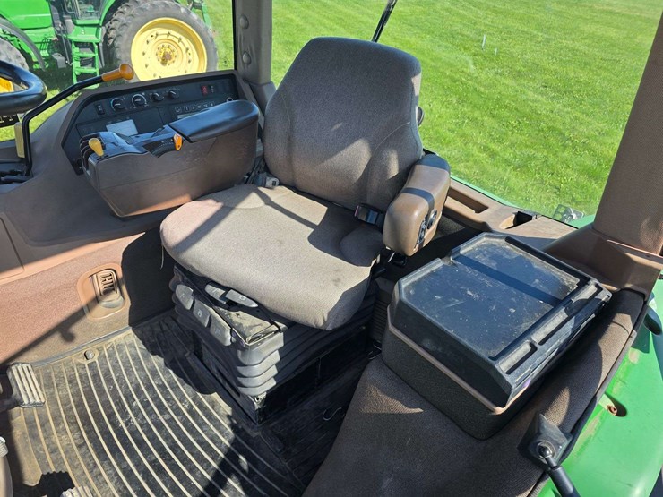 2000-john-deere-9400t-image-57
