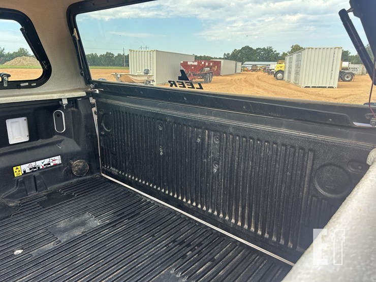 2020-ford-f150-image-16