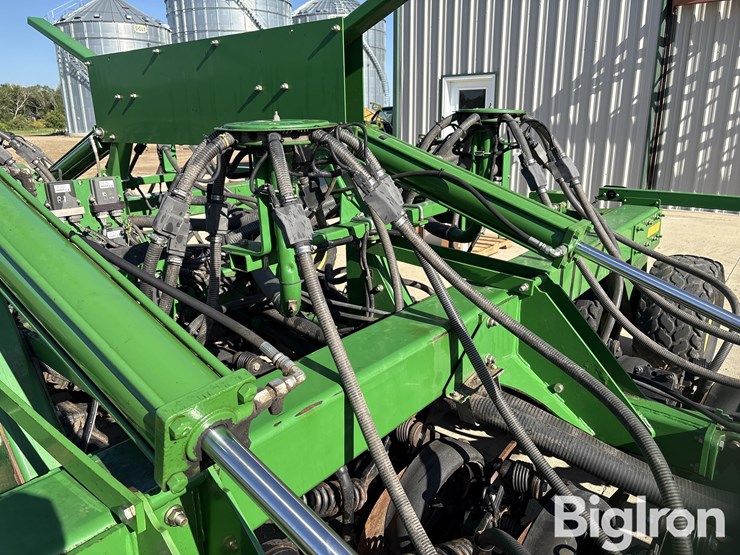 2009-john-deere-1890-image-15