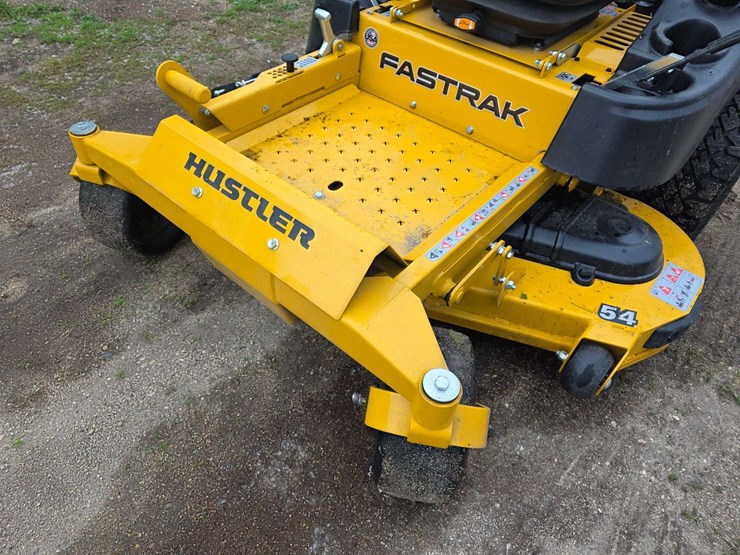 2021-hustler-fastrak-54-image-11