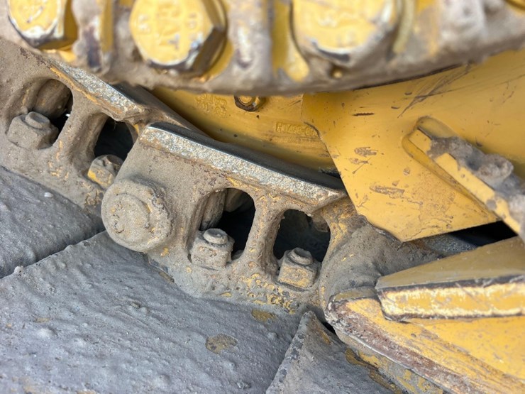 2020-caterpillar-d6k2-lgp-image-25