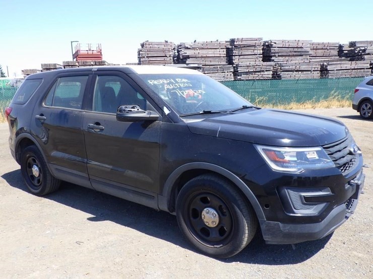 2018-ford-explorer-image-2