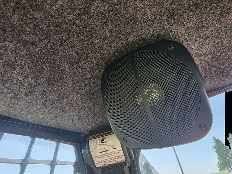 2010-bobcat-s185-image-51