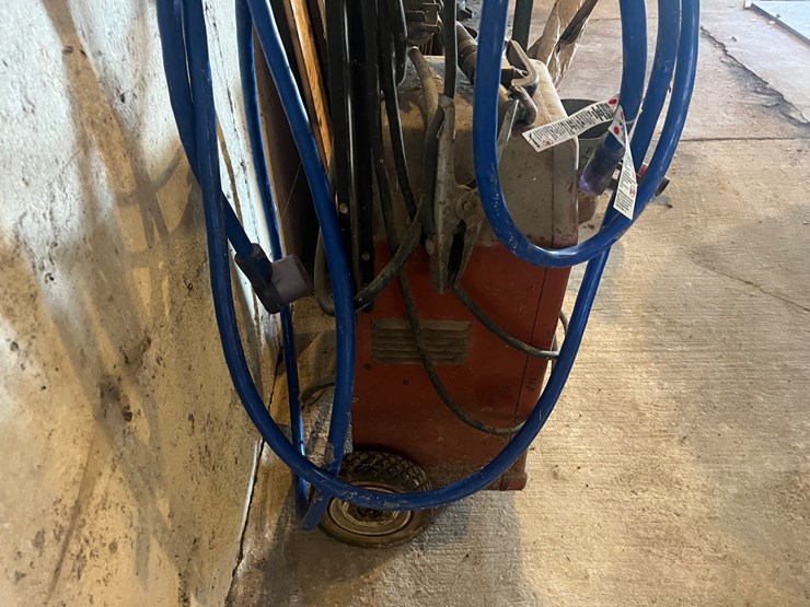 #3058-•-lincoln-225-arc-welder-image-2