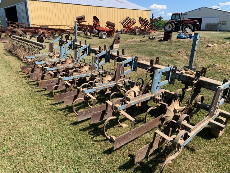 allied-8-row-cultivator-image-12