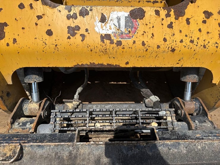 2021-caterpillar-289d3-image-17