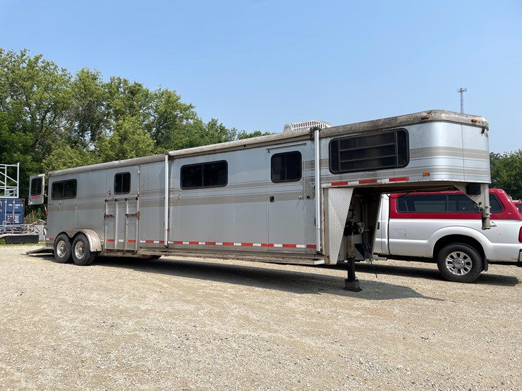 #6303-•-2003-hawk-horse-trailer,-(sells-with-paperwork-to-obtain-title-from-dmv)-image-3