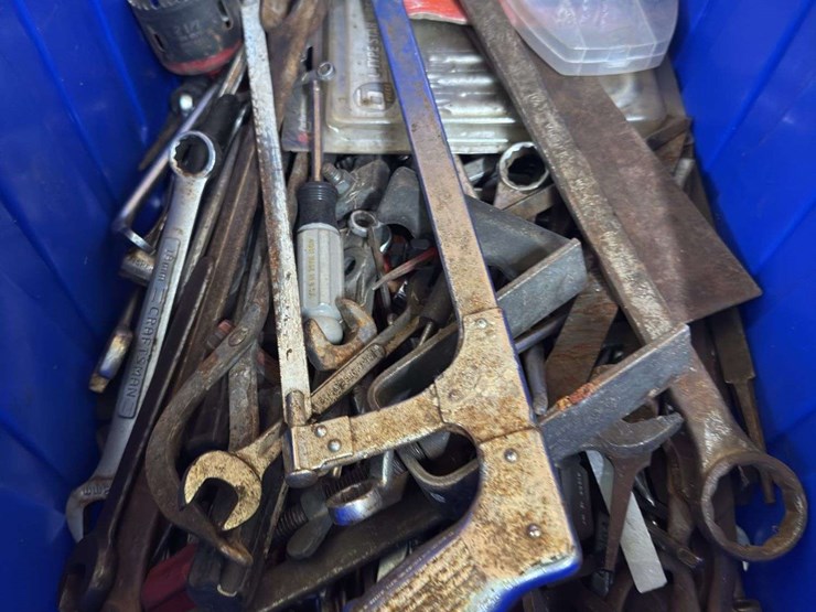 box-of-hand-tools-image-3