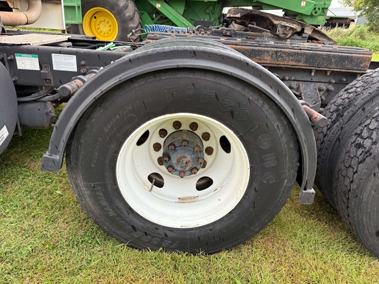 2000-caterpillar-c12-image-35